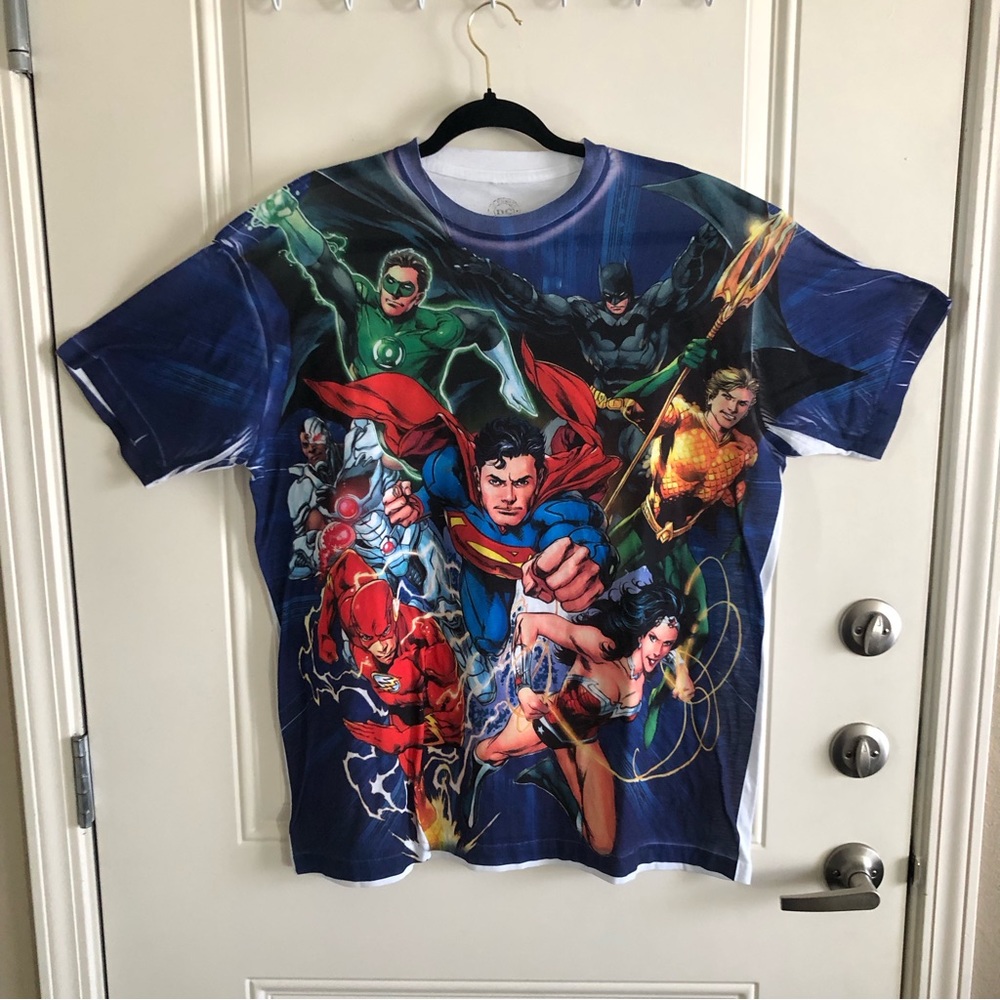DC Comics Superheroes t-shirt size XL